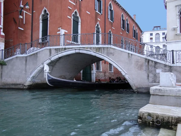 Brug in Venetië — Stockfoto