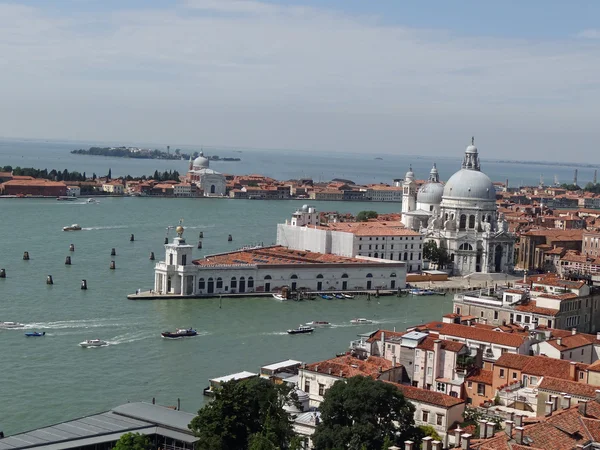 Basilica di santa maria della salute i Venedig — Stockfoto