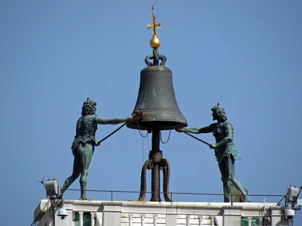 Torre dell torre relógio orologio em Veneza — Fotografia de Stock