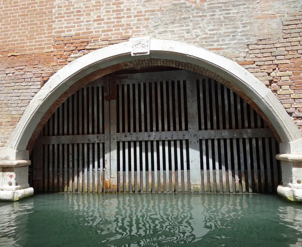 Venetian old door — Stock Photo, Image