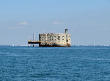 Fort Boyard clipart