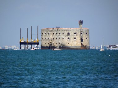 Fort Boyard clipart