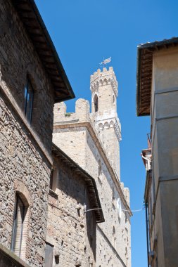 Volterra içinde kule