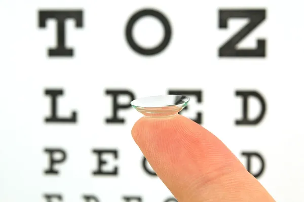 Soczewki kontaktowe i oczu wykres testu — Zdjęcie stockowe
