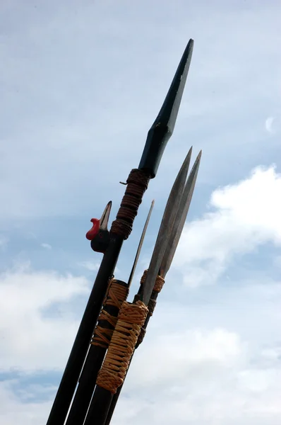 Armas tradicionais de kalimantan tribal Indonésia — Fotografia de Stock