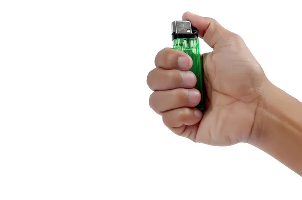 Männliche Hand mit einem grünen Feuerzeug — Stockfoto