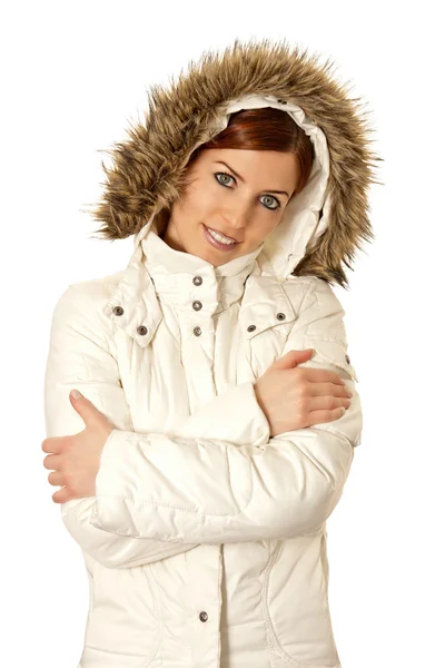 Mulher atraente vestindo casaco de inverno — Fotografia de Stock