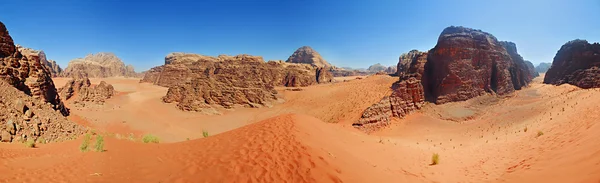 Вади Рам - Иордания. Панорама — стоковое фото