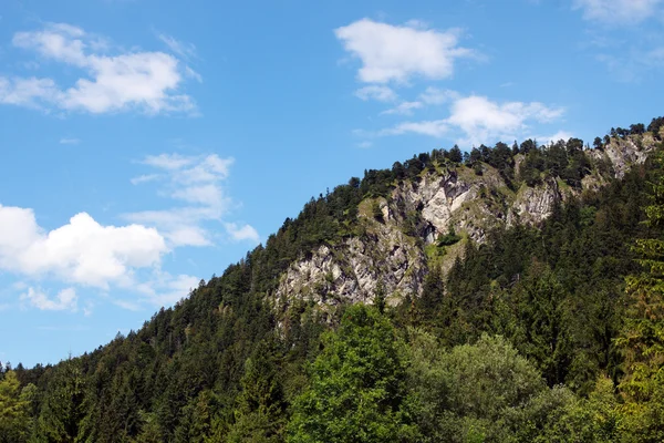 Dağ hattı ve gökyüzü — Stok fotoğraf