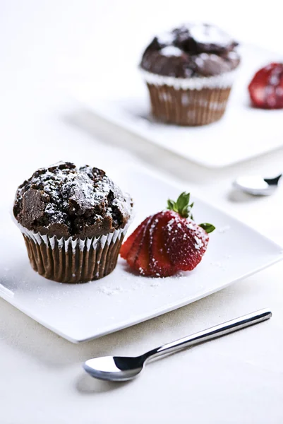 Chocolate Muffins with Strawberries — Stock Photo, Image