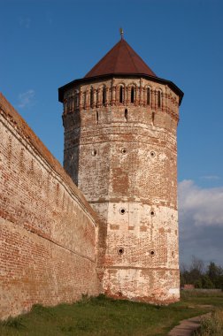 duvar ve içinde suzdal Ortodoks manastır kule