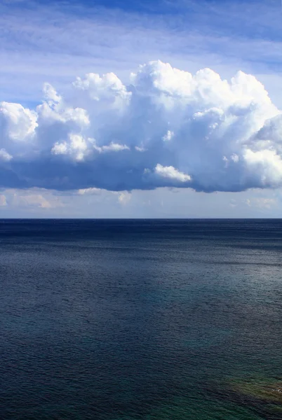 Chmura nad morzem — Zdjęcie stockowe