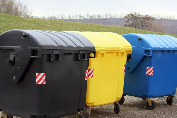 Корзины для мусора — стоковое фото