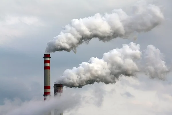Průmyslového znečišťování ovzduší — Stock fotografie