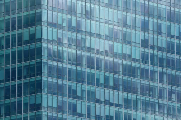 Fachada de edifício de escritório — Fotografia de Stock