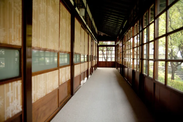 Ιαπωνικό στυλ δωμάτιο με θέα — Φωτογραφία Αρχείου