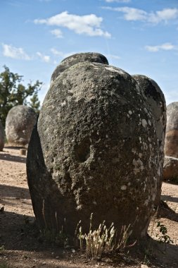 almendres, evora megalitik anıt