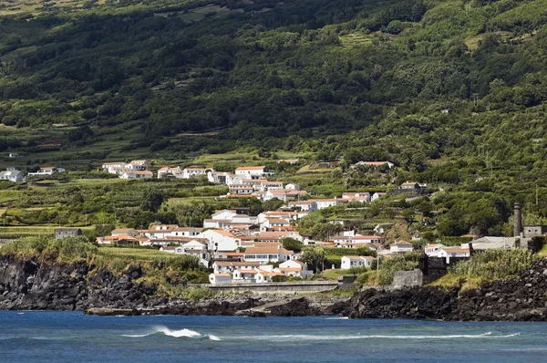 Dorp van ribeira do meio, eiland pico, Azoren — Stockfoto