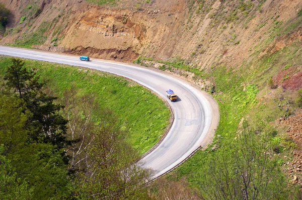 Estrada de montanha na ilha Sakhalin — Fotografia de Stock