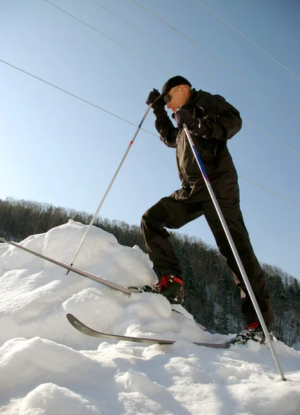 Mannen-skidåkare — Stockfoto