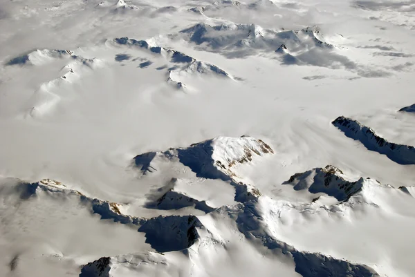 Lód, góry i zasępia — Zdjęcie stockowe
