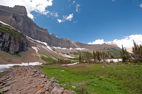 A glacial mountain ridge in summer — Stock Photo, Image