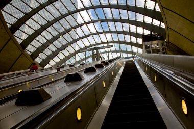 yürüyen merdiven metro istasyonu - canary wharf