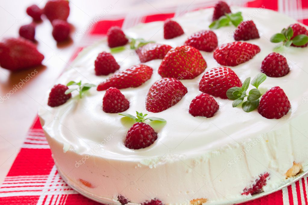 Strawberry and raspberry cake