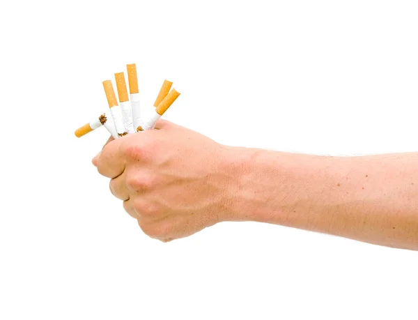 Não se fuma. Cigarro partido na mão dos homens . — Fotografia de Stock