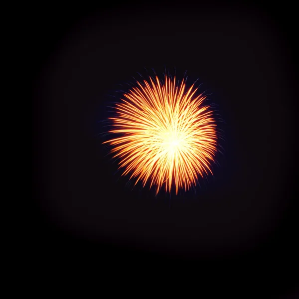 Fuochi d'artificio brillantemente colorati nel cielo notturno — Foto Stock