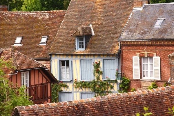 Casa velha na aldeia medieval — Fotografia de Stock