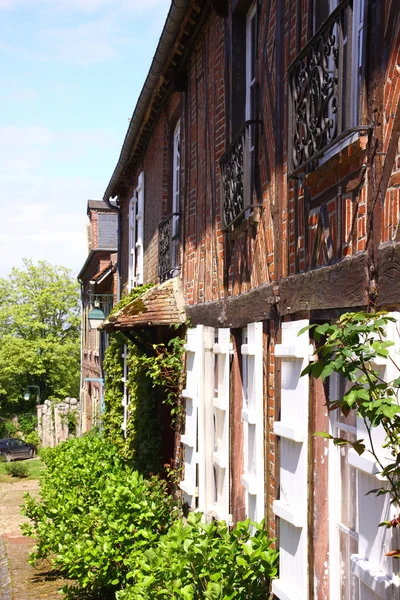 Oud huis in middeleeuws dorp — Stockfoto