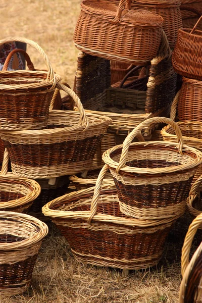 stock image Details of the manufacturing of wicker baskets by a man