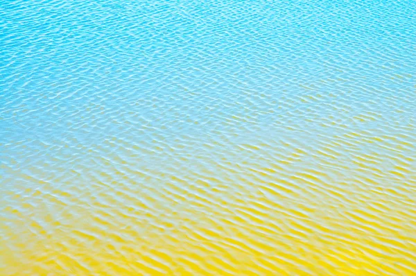 青の反射水 — ストック写真