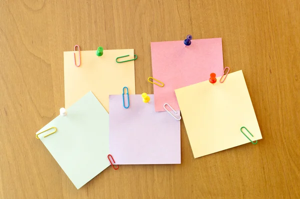 Sticker notes with pins — Stock Photo, Image