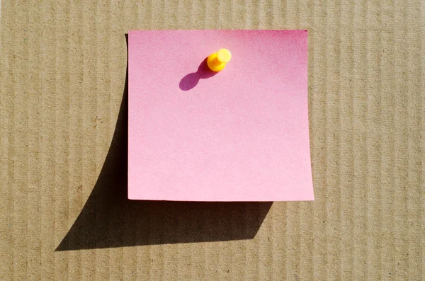 Note paper with pin — Stock Photo, Image