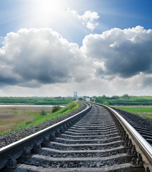 Ferrocarril a horizonte — Foto de Stock