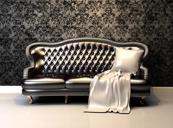 Sofá de cuero en el interior con papel pintado de decoración —  Fotos de Stock