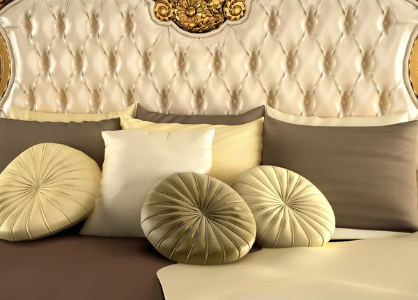 Luxusní postel a polštáře. Royal a luxusní — Stock fotografie