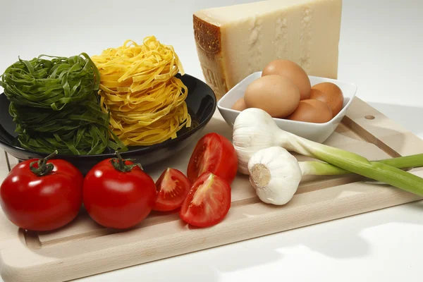 Tagliatelle, a traditional kind of Italian pasta — Foto de Stock