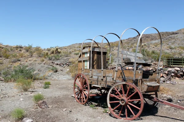 旧的马车在奥特曼，亚利桑那州 — 图库照片