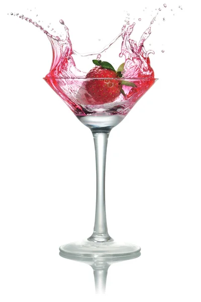 草莓，冰块入玻璃 — 图库照片
