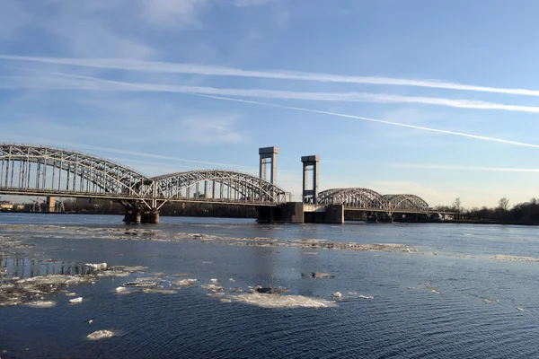 Brücke in St. Peterburg — Stockfoto