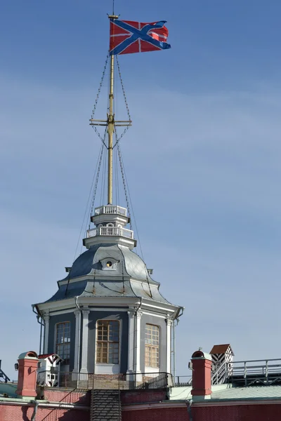在 st 彼得和保罗堡垒在圣彼得堡的炮塔 — 图库照片