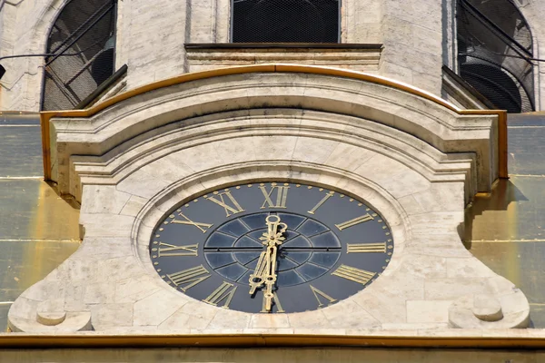 時計塔、セント ・ ピーターズバーグ — ストック写真
