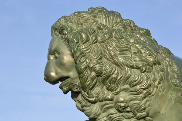 Statue d'un lion — Photo