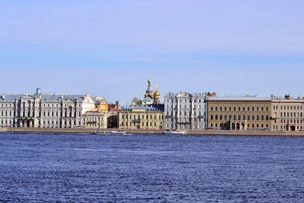 Дворцовая набережная в Санкт-Петербурге Стоковая Картинка