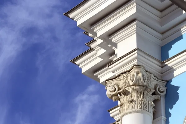 Архитектурные детали Смольного собора — стоковое фото