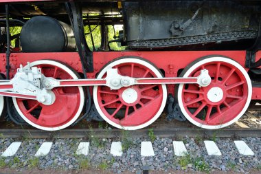 Eski buharlı lokomotifin tekerlekleri