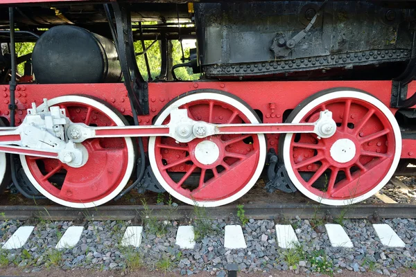 旧蒸汽机车的轮子 — 图库照片
